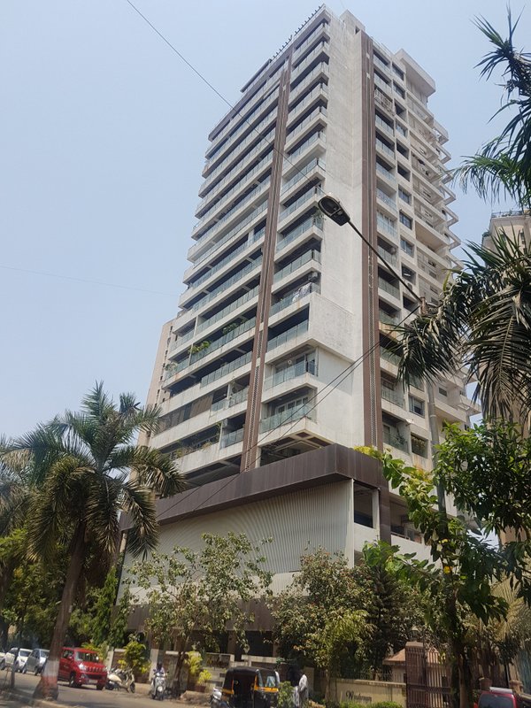 Flat For Sale In DLH Enclave In Lokhandwala Complex Andheri West